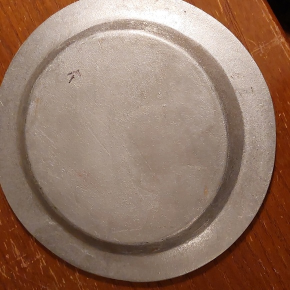 Plate sized silver (color) USA tray - Picture 2 of 4